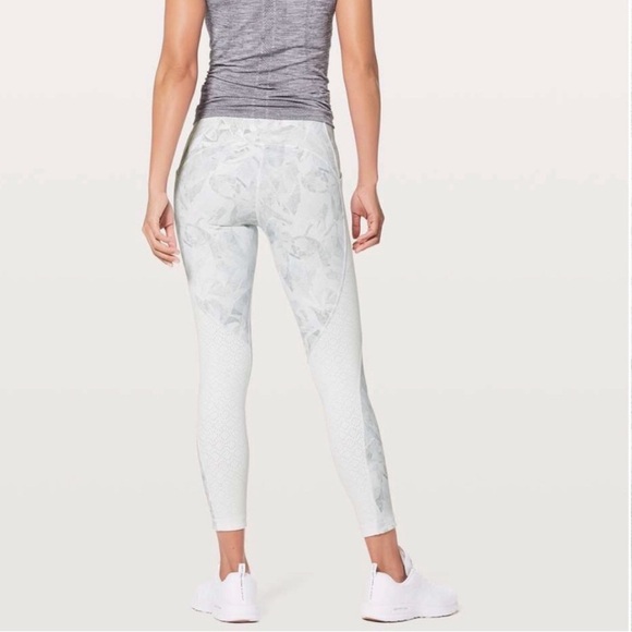 Lululemon Breezy Dot Legging Size 4 - Picture 1 of 6